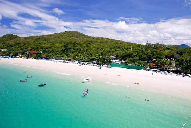 Water activities at Coral Island