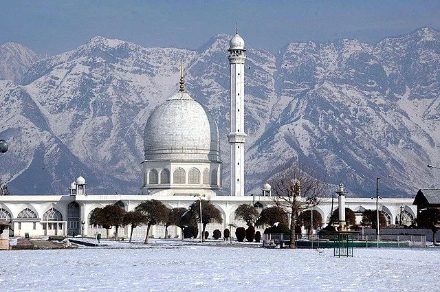 Hazaratbal Shrine