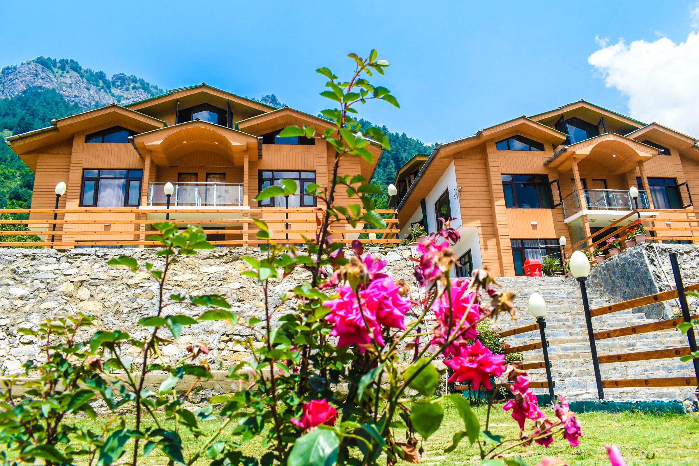 Hotel Queens Park Pahalgam