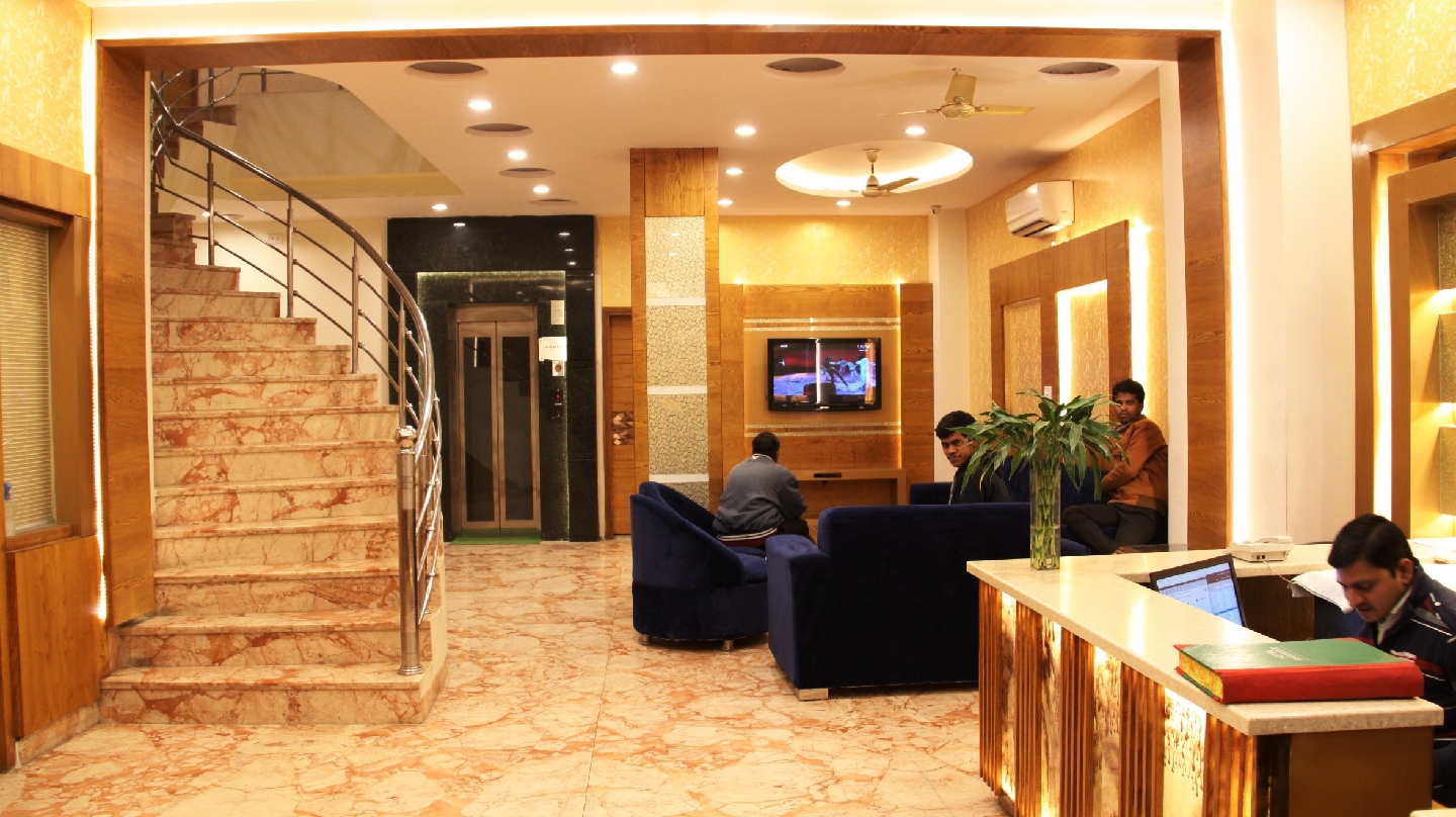 Hotel Golden Oasis Delhi