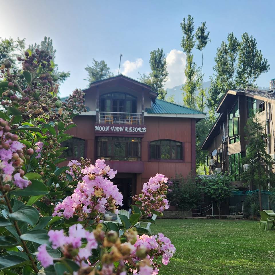 Moon View Resort Pahalgam