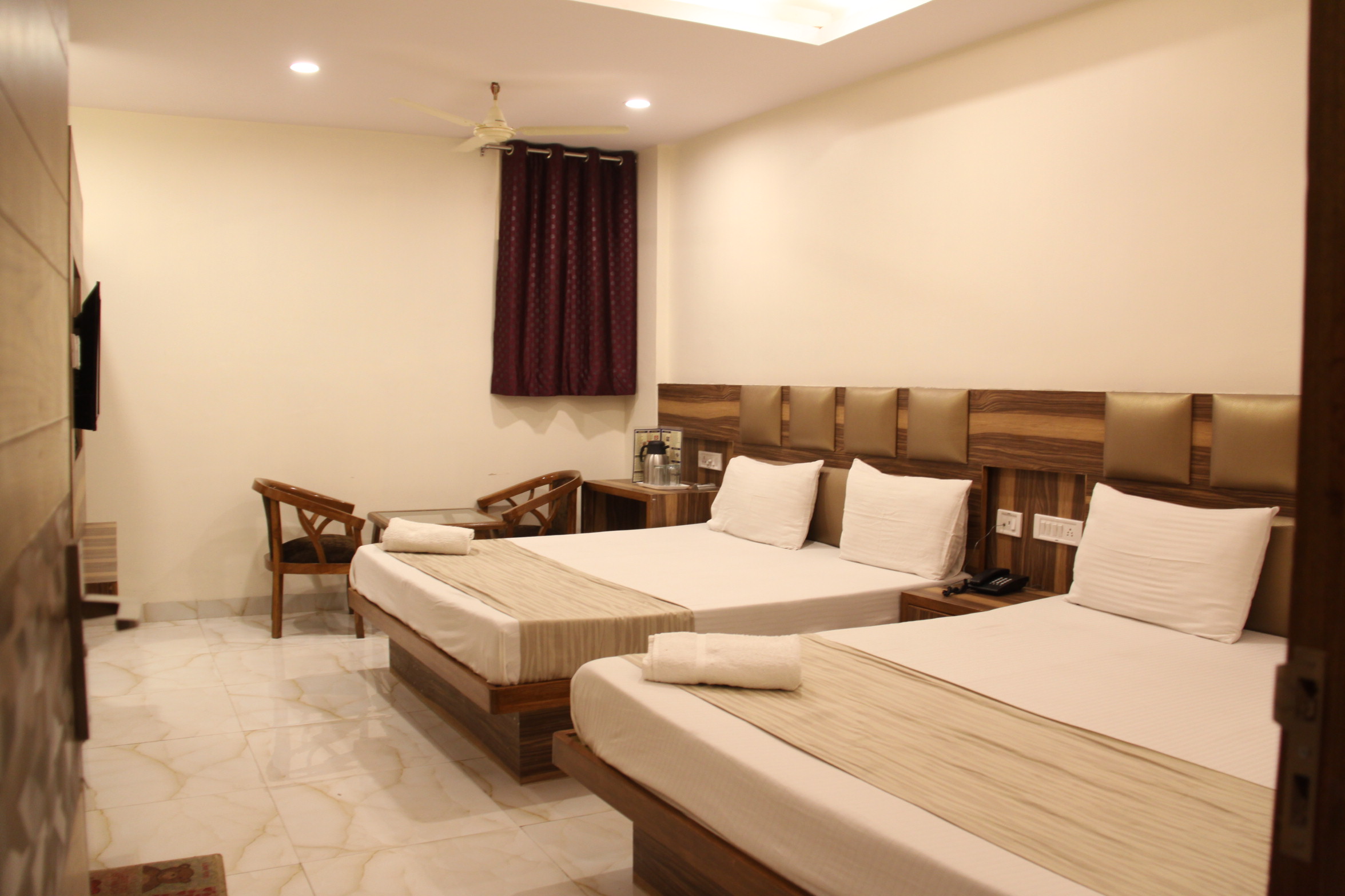 Hotel Golden Oasis Delhi