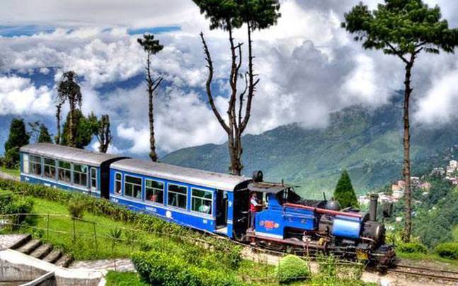 Discover the Himalayan Majesty: Exclusive Pelling, Darjeeling & Sikkim Tour Package